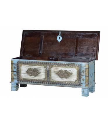 Baúles de madera maciza