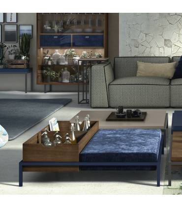 Mesa de centro moderna con cesta y puff