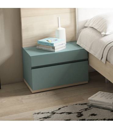 Mesita de noche de estilo moderno con zócalo de madera.