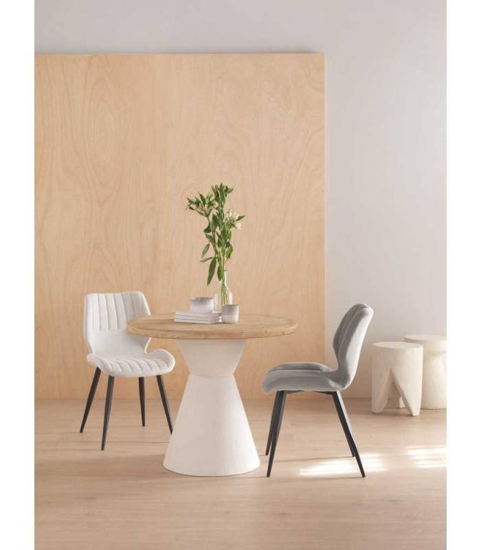 Mesa auxiliar de diseño color blanco o arena. Fabricado por GABAR