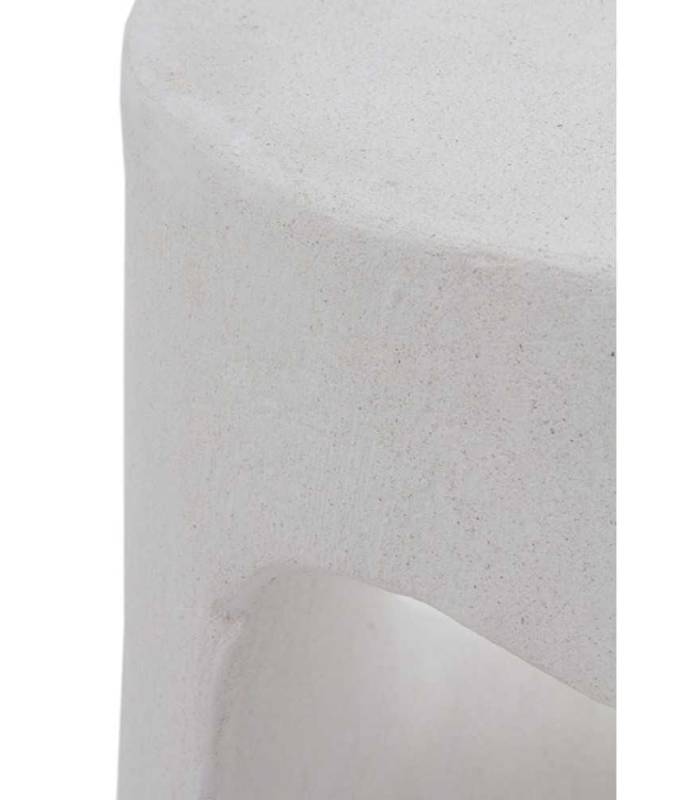 Mesa auxiliar de diseño color blanco o arena. Fabricado por GABAR
