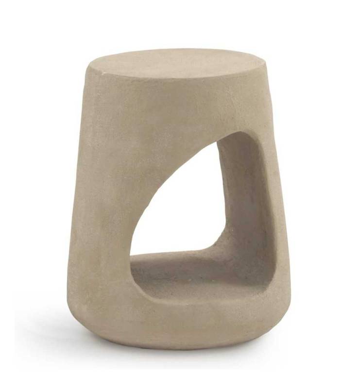 Mesa auxiliar de diseño color blanco o arena. Fabricado por GABAR