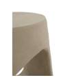 Mesa auxiliar de diseño color blanco o arena. Fabricado por GABAR