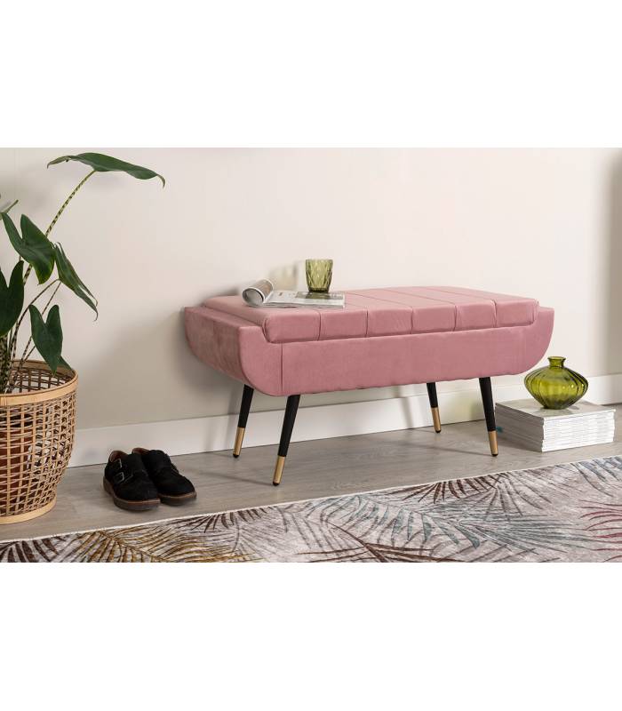 Banqueta de pie de cama estilo vintage en terciopelo rosa. De GDECO