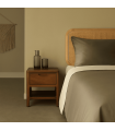 Mesita de noche con Cajón, Estilo Colonial en Madera Caoba. De Moycor