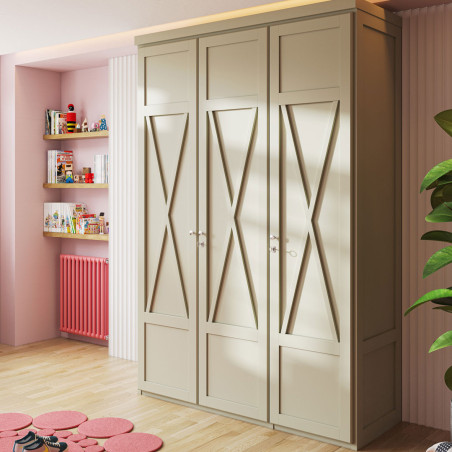 Armario Mediterráneo de 3 Puertas con Detalle de Aspa en Madera
