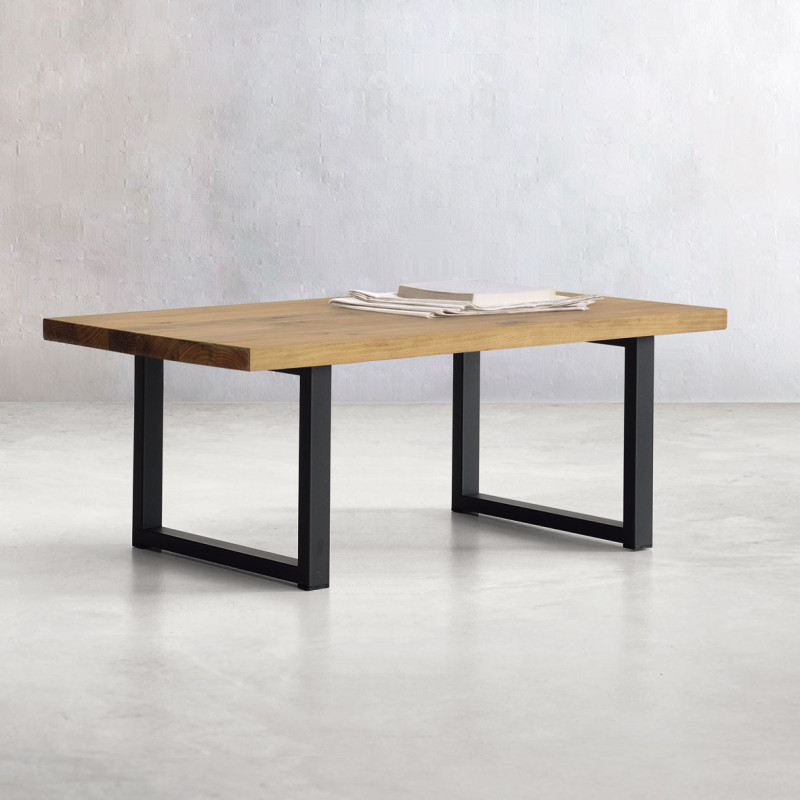 Mesa de centro rectangular con patas metálicas en acabado madera natural