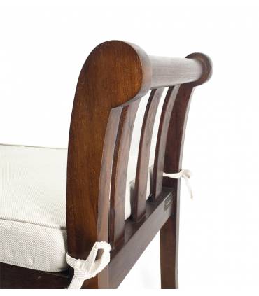 detalle apoya brazos en madera de teka