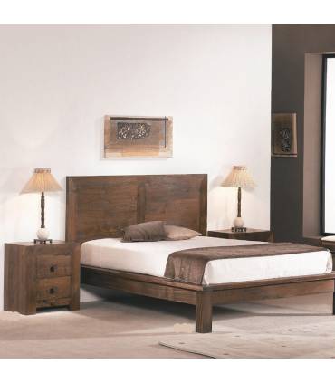Cama de estilo rústico realizada en madera de roble macizo.
